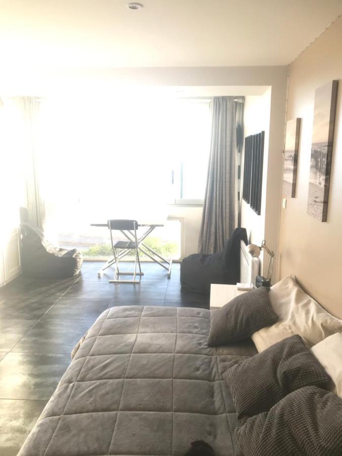T2 Les Pieds Dans L Eau Vue Mer Apartamento Six-Fours-les-Plages Exterior foto